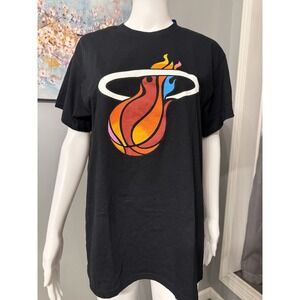 NBA Miami Heat T-Shirt Black Size M New With Tags Print Front and Back Unisex